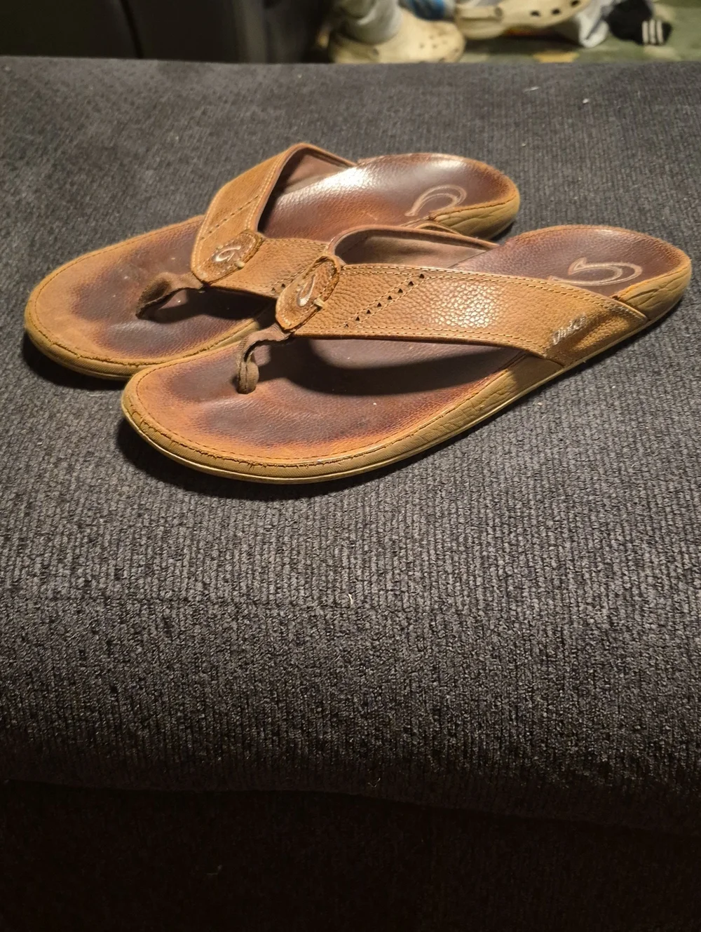 OluKai Brown Leather Thong Sandals